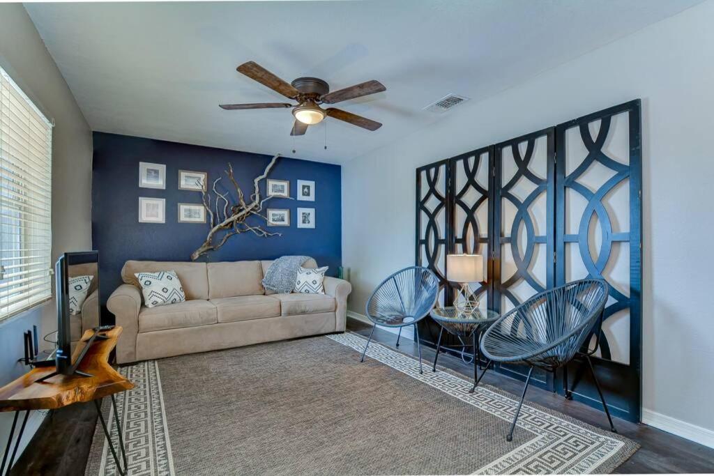 Driftwood Castle Urban Oasis With Firepit Near Convention Center And Amalie Arena, Room For 6 Tampa Bagian luar foto